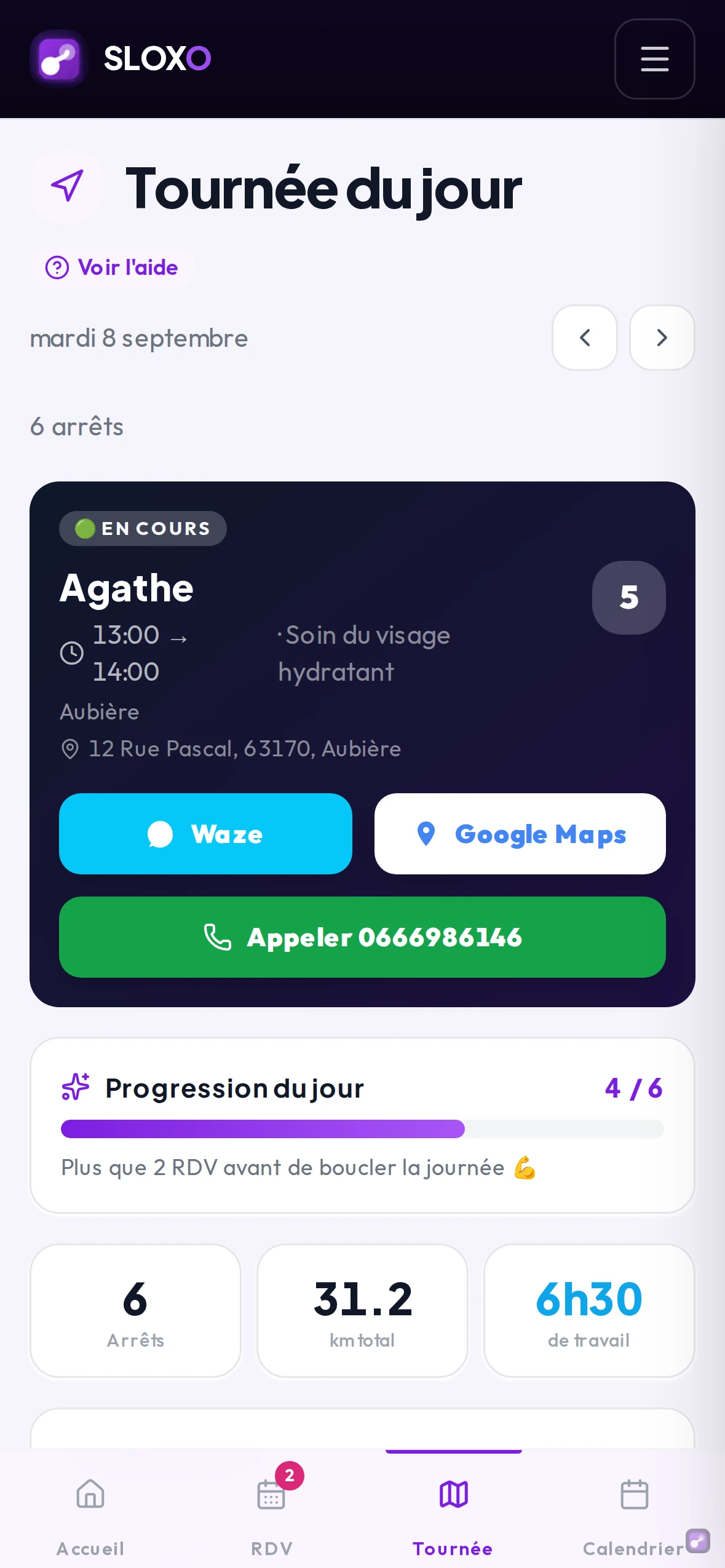 Tournée du jour sur téléphone : rendez-vous en cours, boutons Waze et Google Maps, kilomètres de la journée