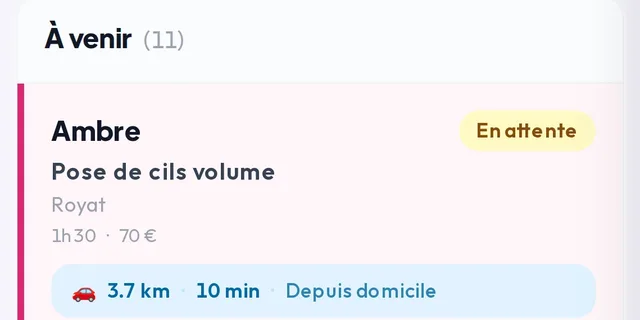 Demande de rendez-vous en attente dans SLOXO : la commune, la durée, le prix et la distance (3,7 km, 10 min) affichés avant de confirmer