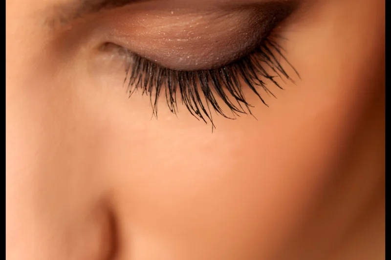 Rehaussement de cils avec teinture