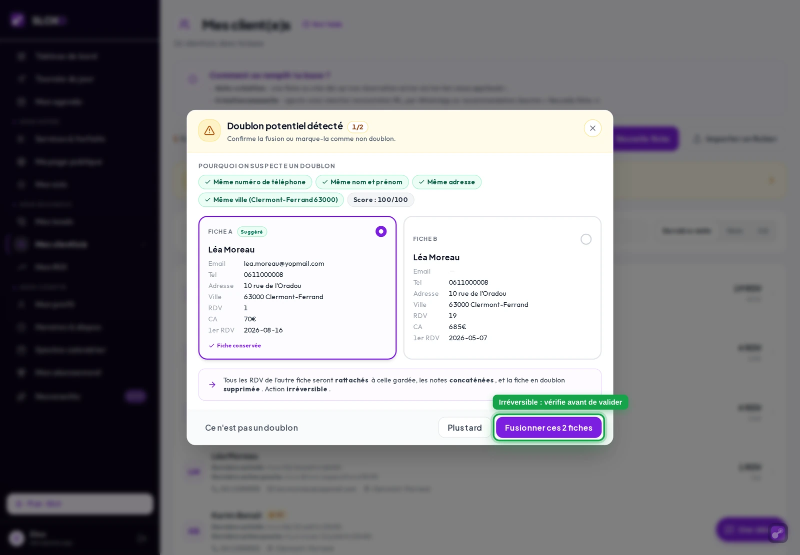 Le pied de la fenêtre : « Ce n'est pas un doublon », « Plus tard », et le bouton violet « Fusionner ces 2 fiches »