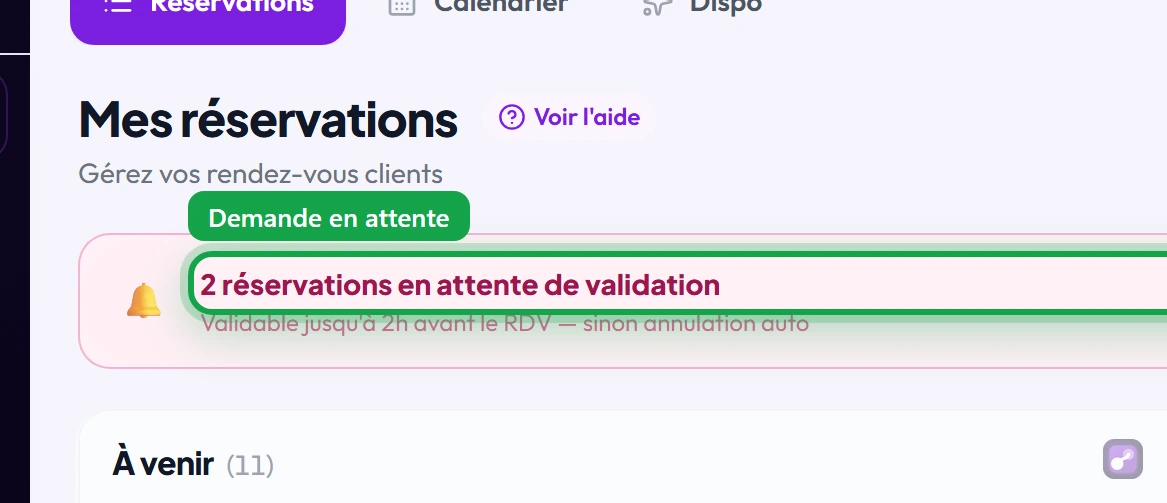 Gros plan sur le bandeau « réservations en attente de validation »